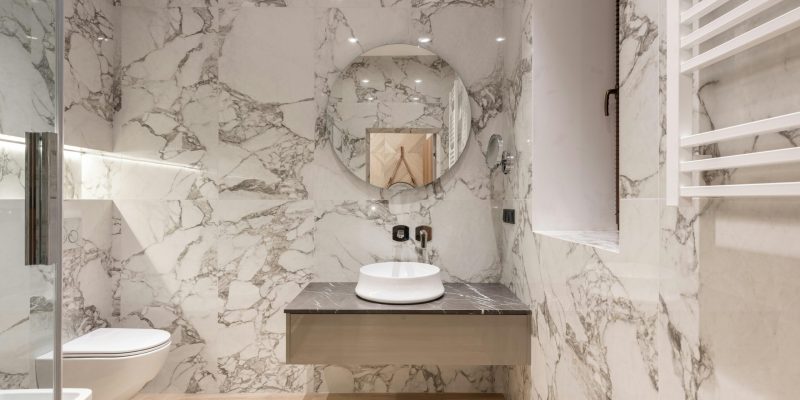 plyteles vonios kambaryje