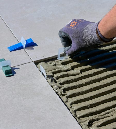 Plytelių klijavimas